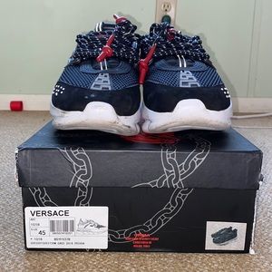 Versace chain reaction